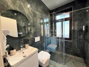 Bathroom - Vrbo Property (Döbeln)