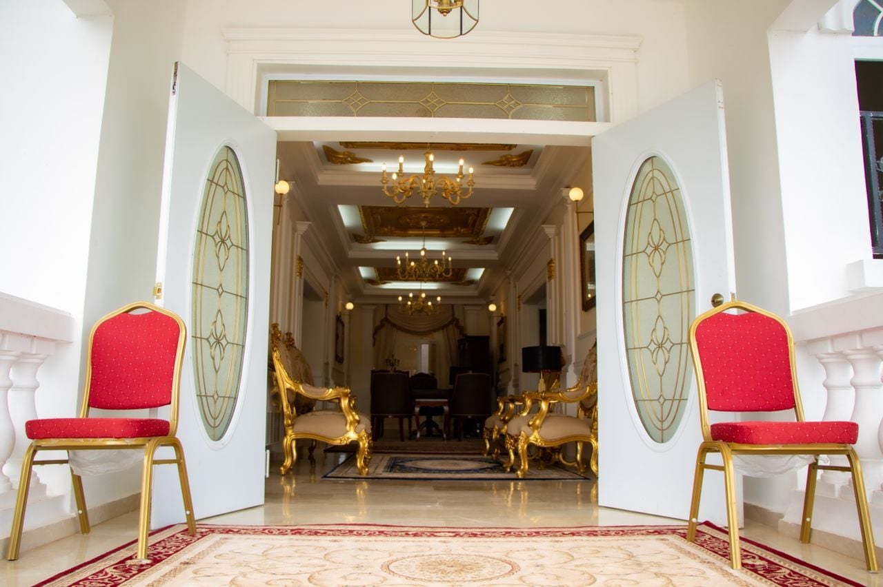 Quầy tiếp tân