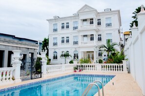 Pool - Hôtel Chateau Blanc  (Yamoussoukro)