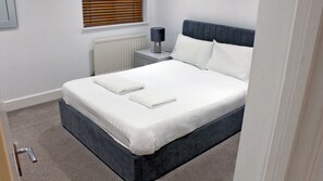 Room - Comfortable, modern 2 bed apartment in the heart of the Old Town (Hemel Hempstead)