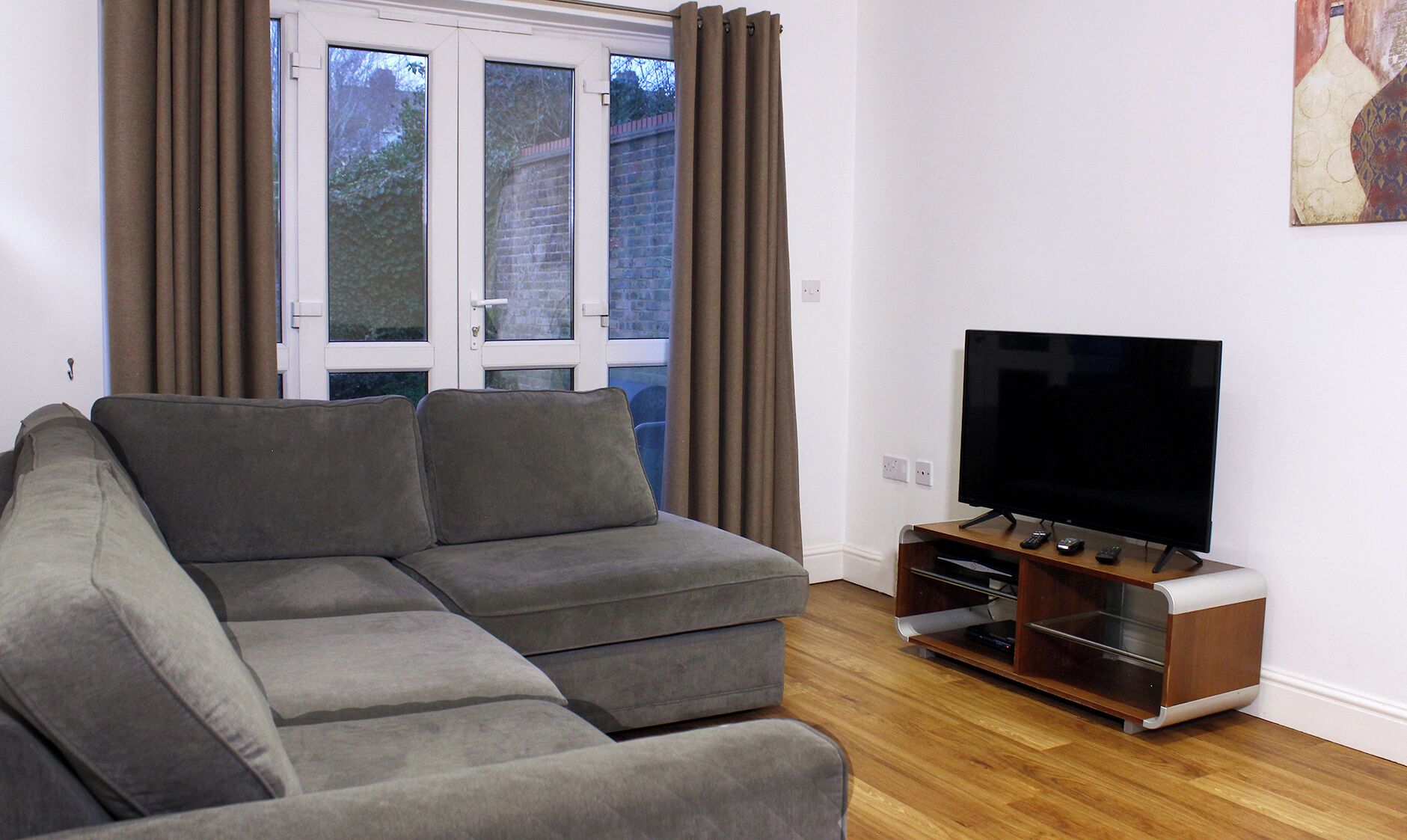 Comfortable, Modern 2 Bed Apartment In The Heart Of The Old Town - Hemel Hempstead