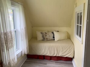 3 室のベッドルーム、アイロン / アイロン台、WiFi、ベッドシーツ