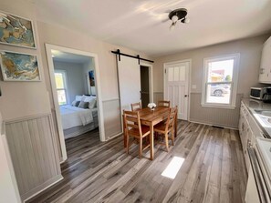 Dining - Ocean Drive Cottage - Alma (Alma)