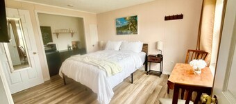 Salmon River Suite - Alma