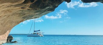  8-cabin sailing yacht in delightful Exuma for your getaway