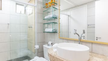 Familienbungalow | Badezimmer | Dusche, Whirlpool
