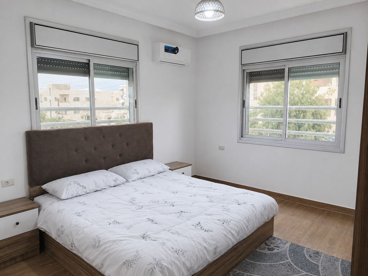Iron/ironing board, internet, bed sheets