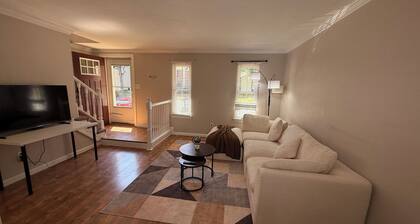 Central Chesapeake Stay Near Mall, Trails & parks