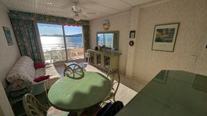 Interior - Seafront with feeric view top floor sleeps 4 (Antibes)