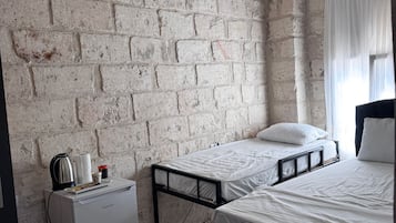 Family Double or Twin Room, City View | Desk, iron/ironing board, free WiFi
