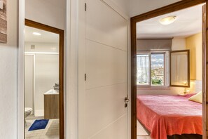 Iron/ironing board, WiFi, bed sheets - Apartment 'Salins 5' with Sea View, Wi-Fi and Air Conditioning (Empuriabrava)
