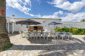 Outdoor dining - Apartment 'Salins 5' with Sea View, Wi-Fi and Air Conditioning (Empuriabrava)