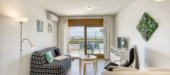 Apartment 'Salins 5' with Sea View, Wi-Fi and Air Conditioning