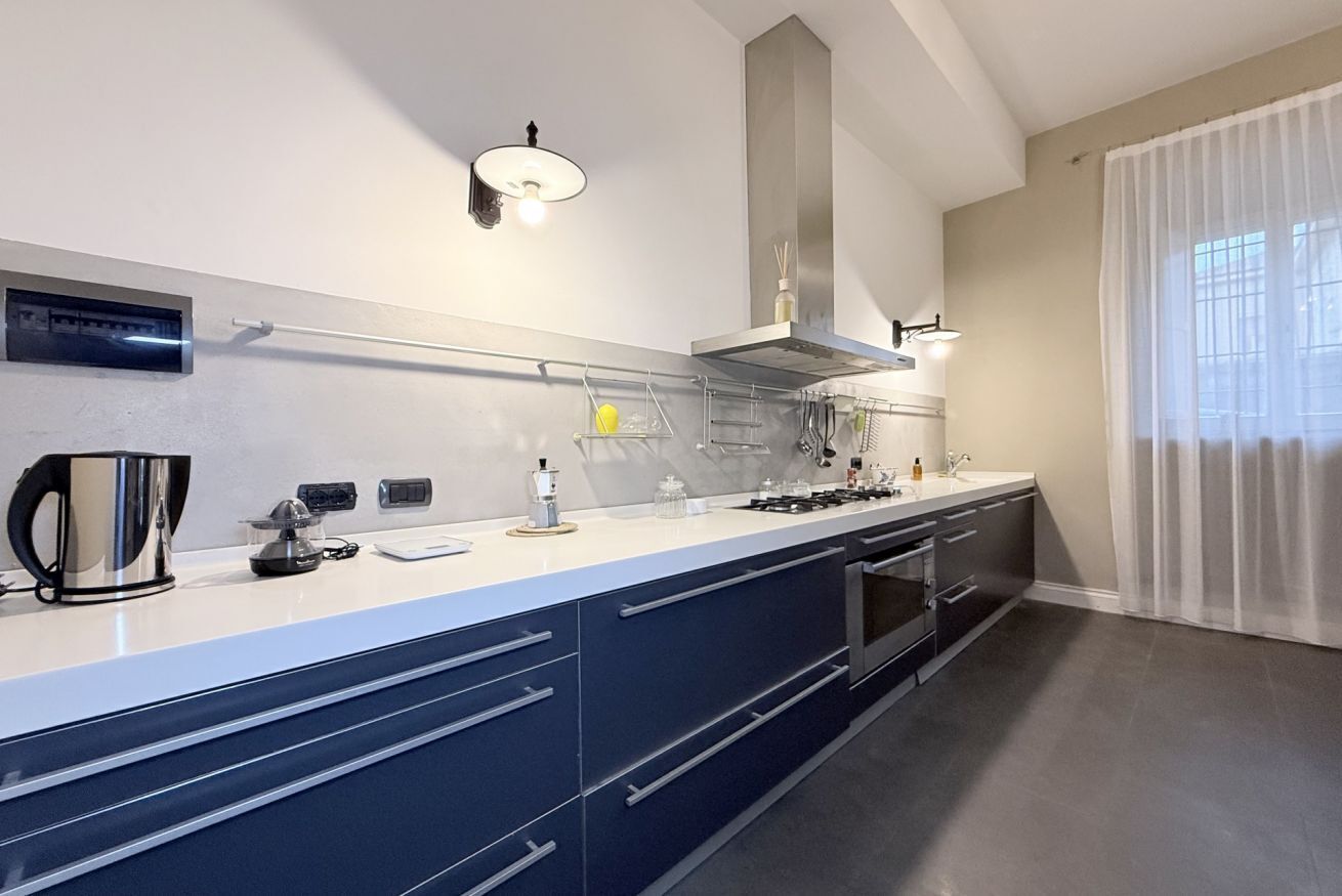 Fridge, dishwasher