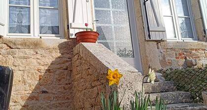 5-person gîte in Merry-sur-Yonne - Large garden, forest, cliffs and Vézelay