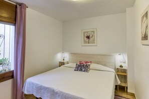 Fer et planche à repasser, Wi-Fi, draps fournis
