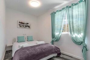 1 slaapkamer, een strijkplank/strijkijzer, gratis wifi, beddengoed