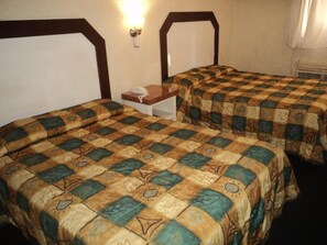 Family Single Room, City View | In-room safe, desk, blackout drapes, soundproofing - Motel San Luis de Nogales (Nogales)