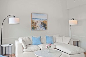 TV - Surfside Love Shack at Deer Creek (Myrtle Beach)