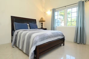 Iron/ironing board, free WiFi - Tee Joys Villa (Gros Islet)