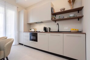 Frigorífic, microones, forn i rentaplats 
