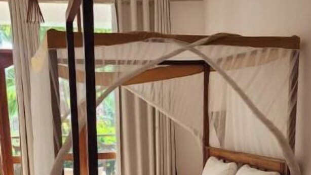 Ảnh chưa phân loại, 1 trong số 8 ảnh, nút