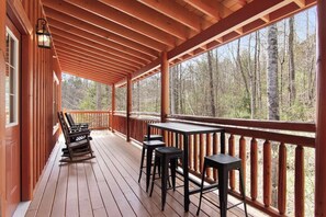 Outdoor dining - Mountain Views, Indoor Pool, Game Room, By Parkway, Six Bedroom Home Including Four King Suites, Hot Tub, Minutes to Dollywood, Gatlinburg & Great Smoky Mountains National Park, 24 Hr Hospitality (Pigeon Forge)