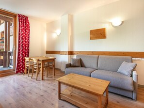 Apartment | Living room - Alpine Stay, Pool & Spa Access (Valloire)