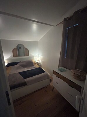 Room - Vrbo Property (Lacanau)