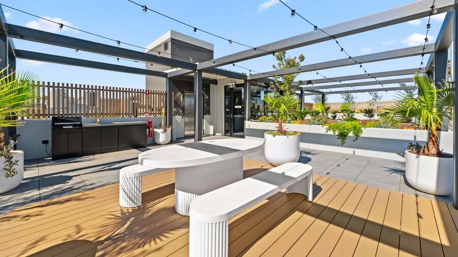 Stylish 2-bed Stay Near Canberra Centre