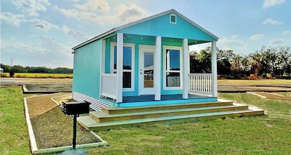 Perfect fishing, art & food location - Blue Surf Cabin #6 Quitman, Tx