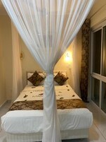 Sistema de insonorización, wifi gratis y ropa de cama 