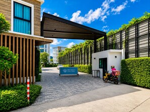 Exterior - Stylish 1BR Condo Rawai |Walk to Beach |Pools&Gym (Rawai)