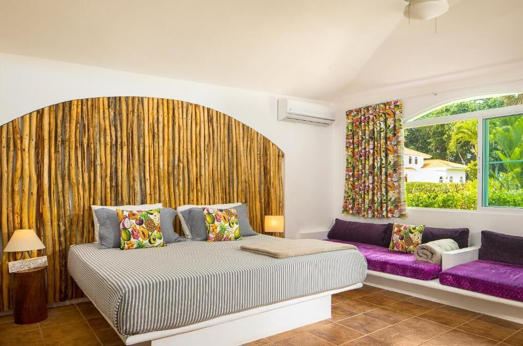 Bungalow, Garden View, Beachfront | Peti besi dalam bilik, seterika/papan seterika, Wi-fi percuma 