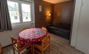 Apartment | Living room - Mountain Flat With Pool in Lelex (Lelex)