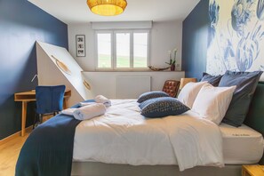 Lit parapluie, Wi-Fi gratuit, draps fournis