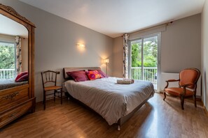 Iron/ironing board, free WiFi, bed sheets - La Villa du Chêne - Avec Piscine Privée (Nimes)