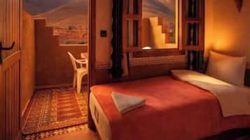 Basic Triple Room | In-room safe, free WiFi