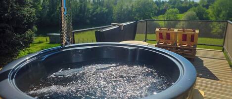 Baignoire à remous extérieure