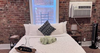 Jungle House Studio Suites – Short North & Convention Center
