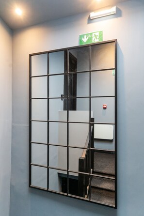 Apartment | 2 bedrooms - 2 Boutique Apts Parisian Gold Bath BHM (Birmingham)