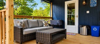 World Cup Retreat | Pool • Sleeps 8 • KC