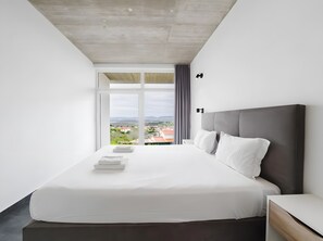 Ferros/tábuas de passar roupa, Wi-Fi, roupa de cama