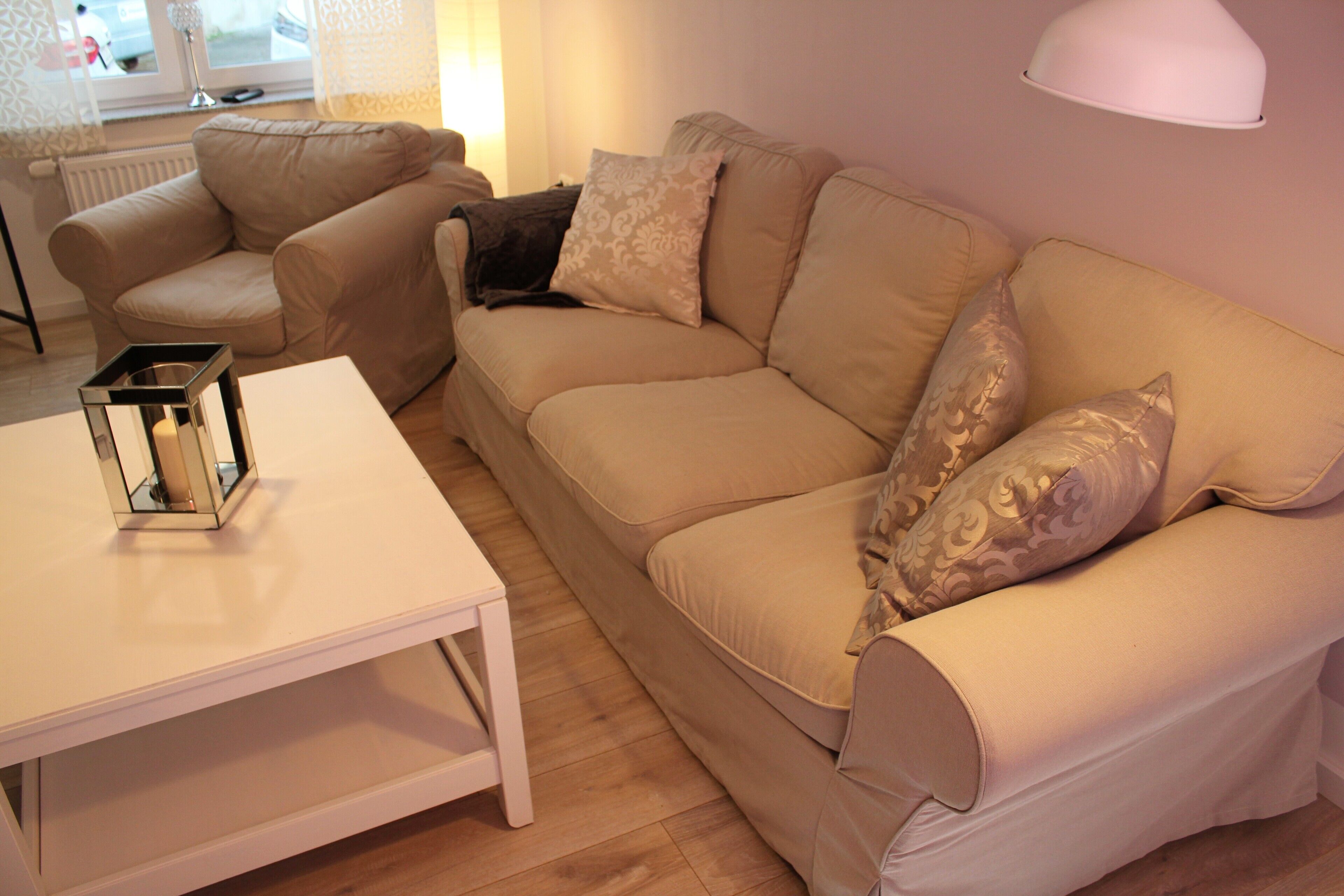 Smart TV, fireplace, video library, stereo
