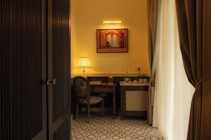 Superior Double Room | In-room safe, desk, blackout drapes, iron/ironing board - Riad Palais Beit Al Noor (Marrakech)
