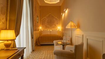 Deluxe Double Room | In-room safe, desk, blackout curtains, iron/ironing board