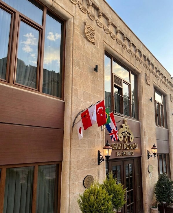 Front of property - Gazi Palace Otel (Mardin)