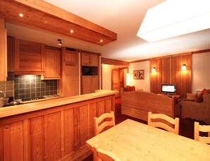 Apartment | Private kitchen - Spacious Alpine Apartment by the Chairlifts (Les Deux Alpes)