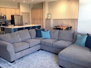 Living area - Elegance in the Hill Country (Kerrville)