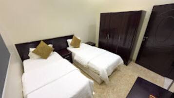 Cortinas blackout, tabla de planchar con plancha y wifi gratis